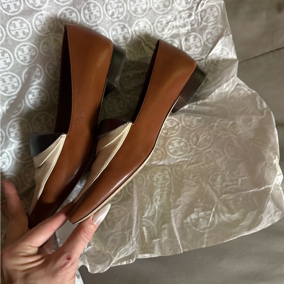 Tory Burch Color Block Envelope Loafer - Picture 9 of 12